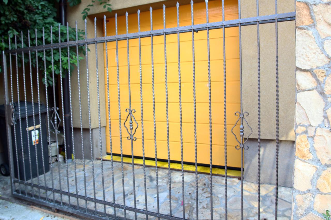 Bear Apartment